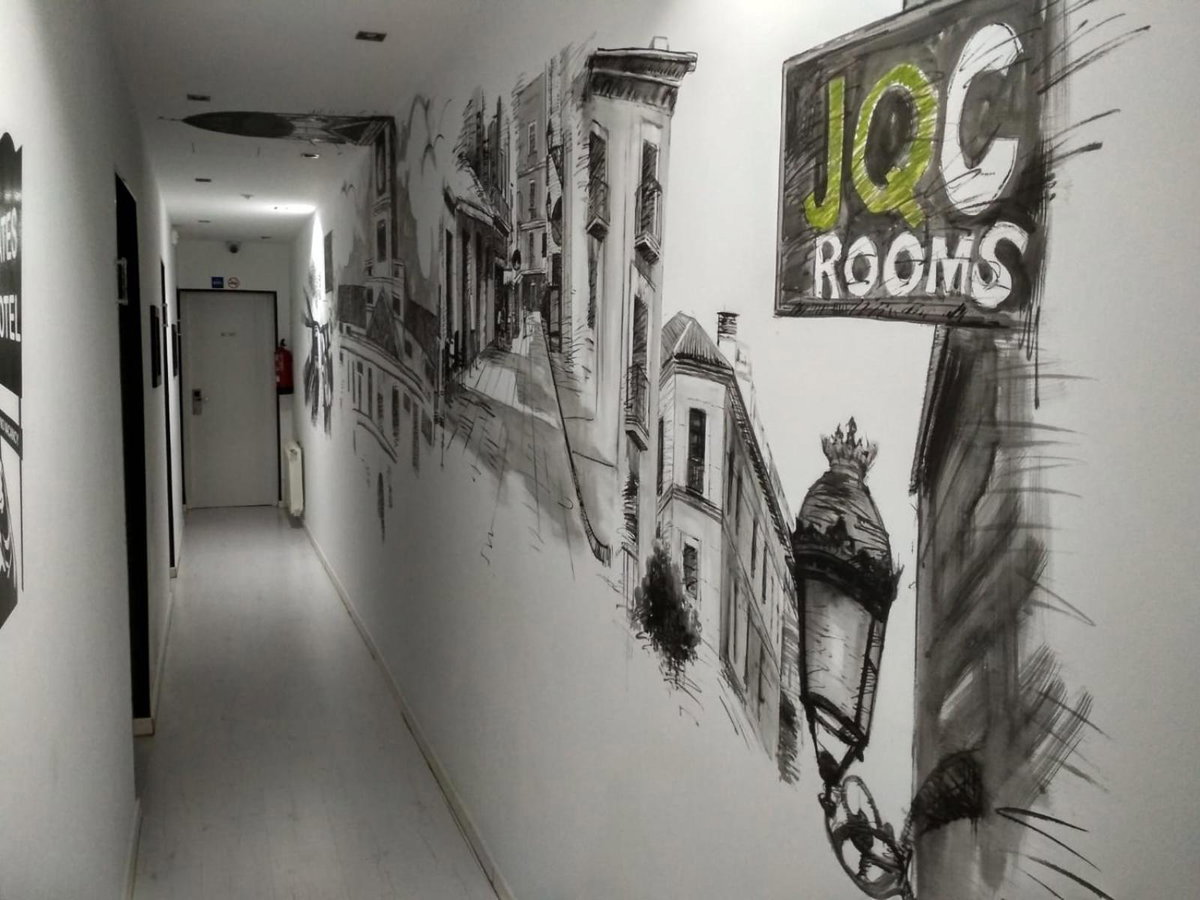 JQC Rooms, Spain