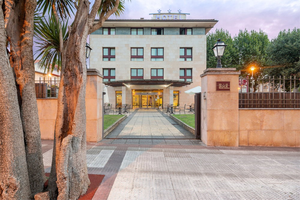 Hotel · Hospedium Hotel Sky Blu Loiu, Loiu