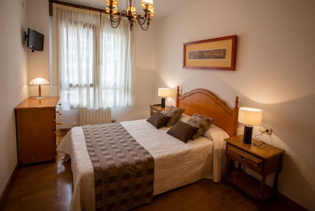 Gestión de Alojamientos Rooms - Guest House, Pamplona, Spain