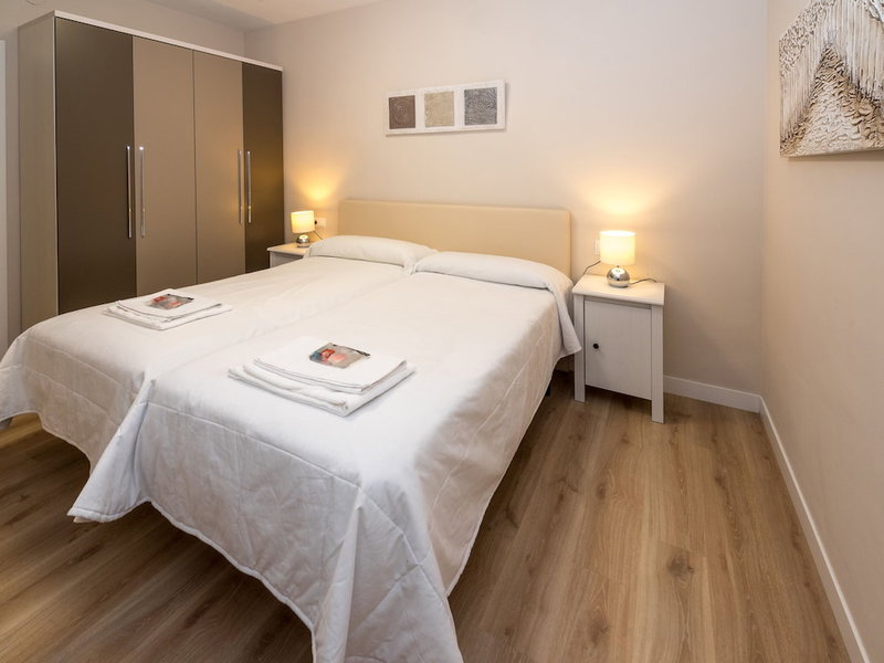 Gestión de Alojamientos Rooms - Guest House, Pamplona, Spain