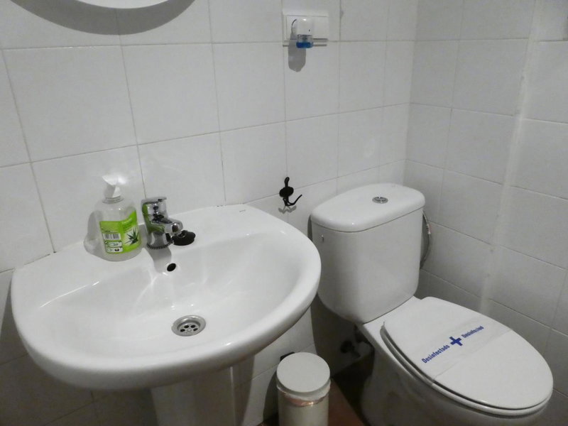 Apartamentos Nahira Suites 3000, Granada, Spain
