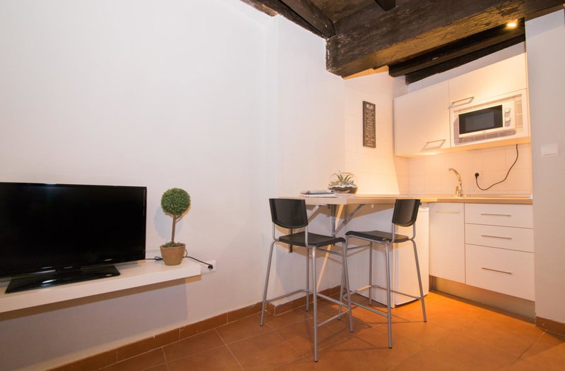 Apartamentos Nahira Suites 3000, Granada, Spain
