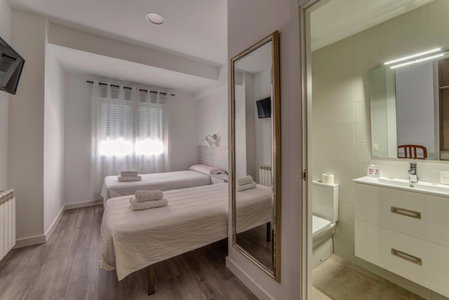Hostal Lar, Burgos, Spain