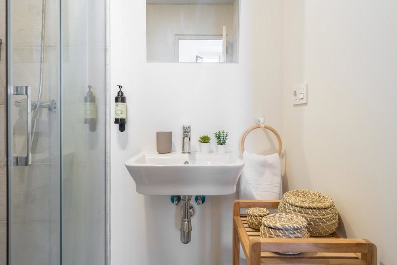 Apartamentos Luna Suites Palacio Dorita, Granada, Spain