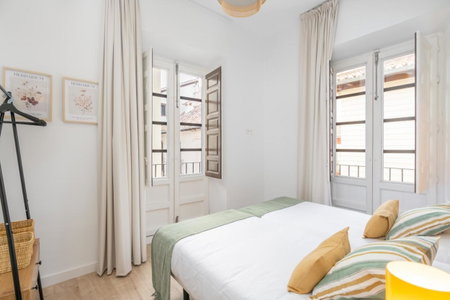 Apartamentos Luna Suites Palacio Dorita, Granada, Spain
