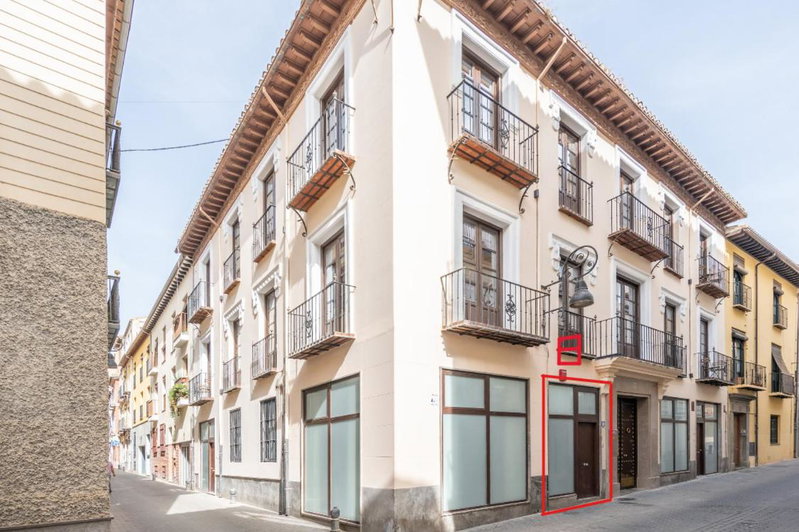 Apartamentos Luna Suites Palacio Dorita, Granada, Spain