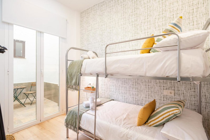 Apartamentos Luna Suites Palacio Dorita, Granada, Spain