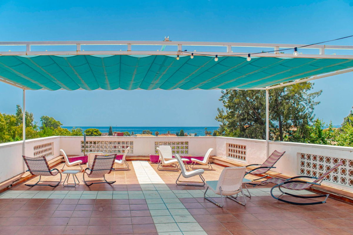 Hotel · La Moraga de Poniente Malaga Hostel, Málaga