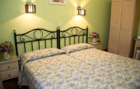 Hostal Los Alpes, Madrid, Spain