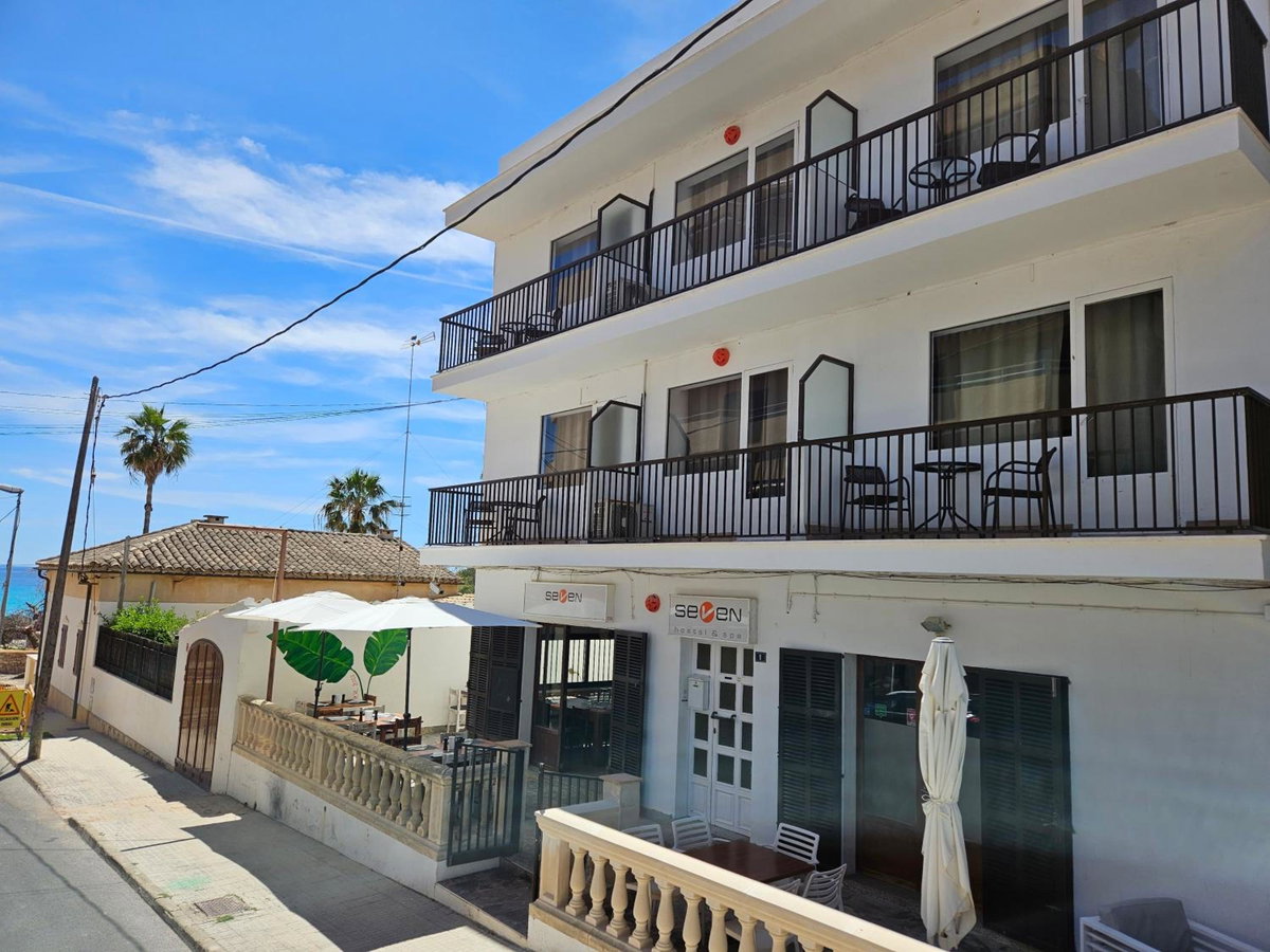 SEVEN Hostal, Spain