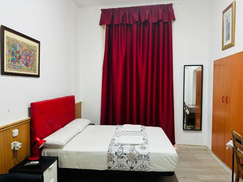 Hostal Mont Thabor, Barcelona, Spain
