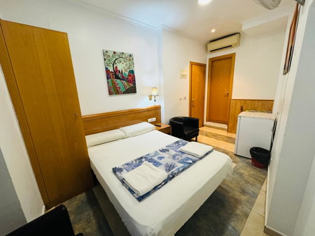 Hostal Mont Thabor, Barcelona, Spain