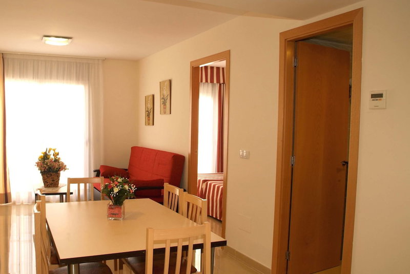 Apartamentos Neptuno, Calella, Spain