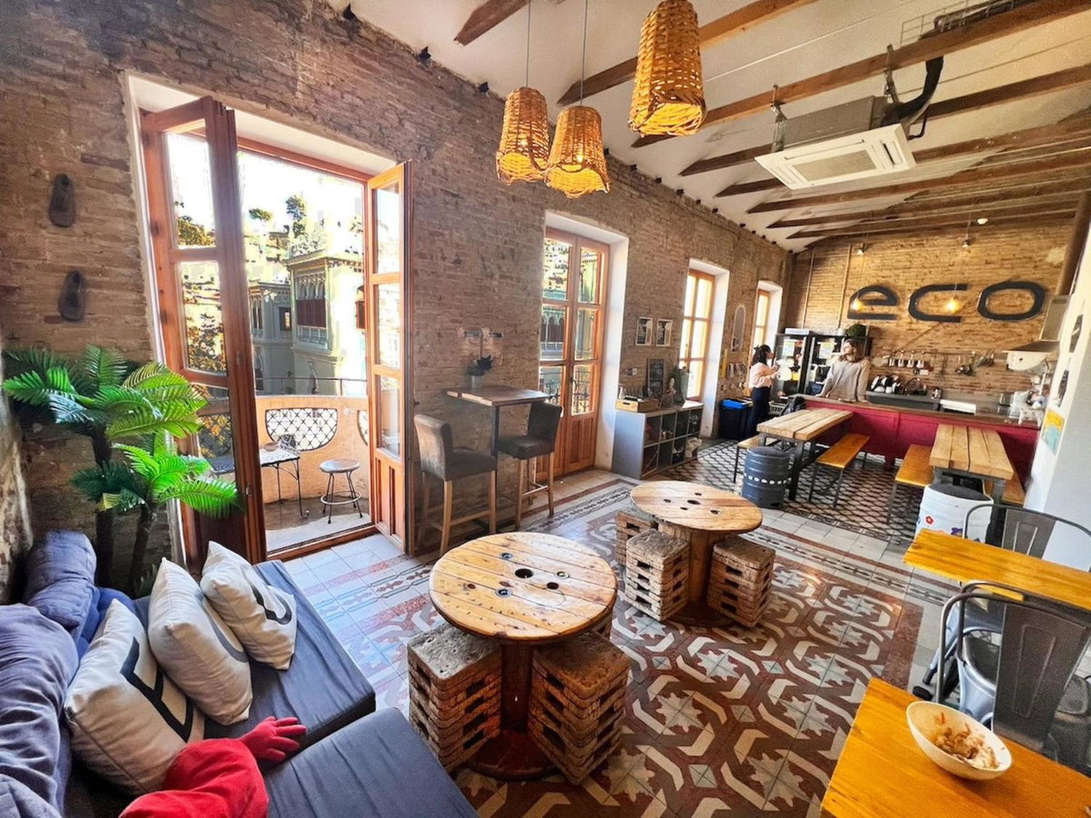 Host53, Spanien