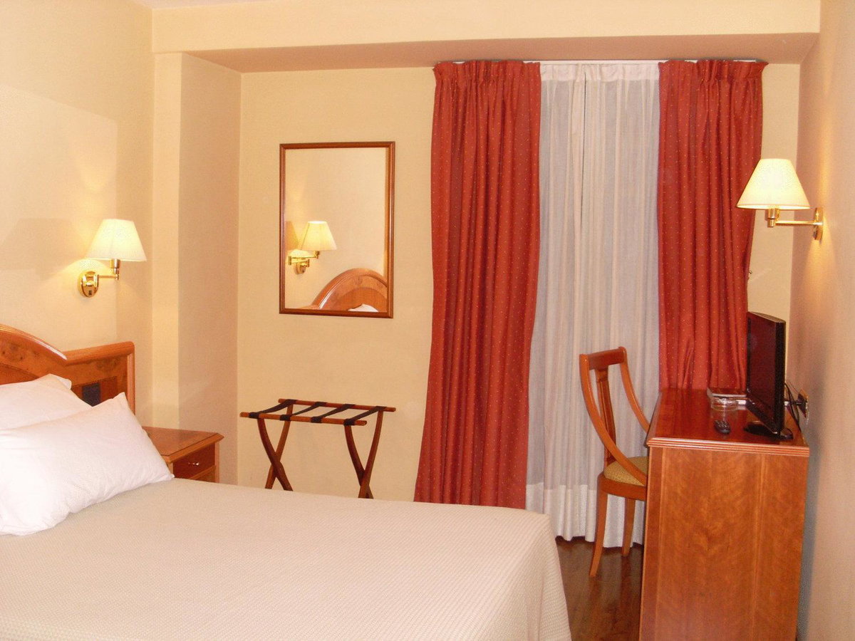 Hotel · Hotel El Nogal, Valladolid