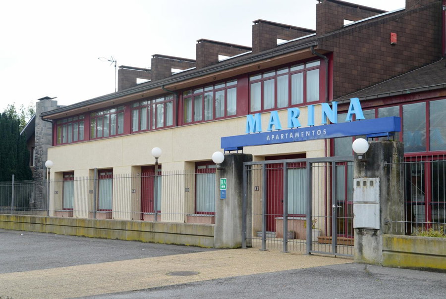 Apartamentos Marina, Naveces, Spain