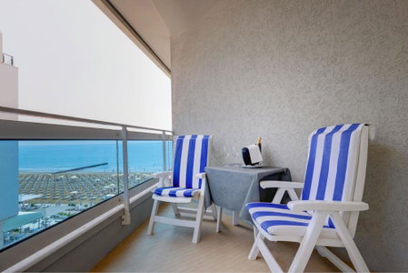 Hotel Cavalieri Palace & Suites, Lido di Jesolo, Italy