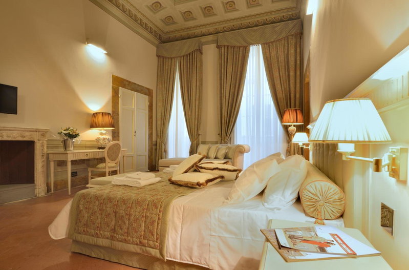 Palazzo Guicciardini, Florence, Italy