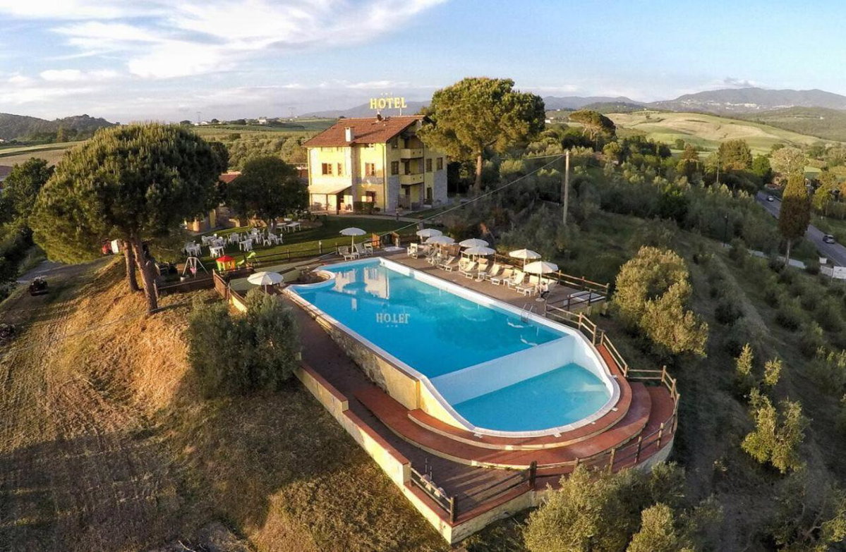 Hotel · Tenuta La Lupa, Castellina Marittima