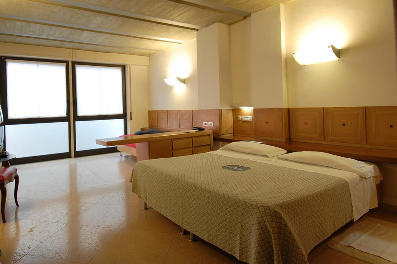 Albergo Bianchi Stazione, Mantova, Italy