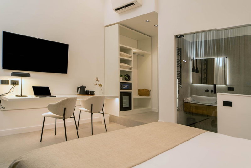 MAMALU - Studios and Suites, Naples, Italy
