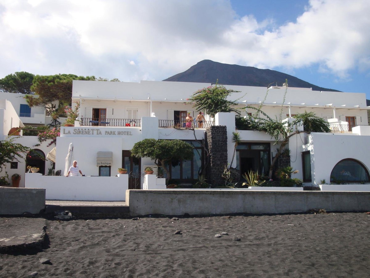 Hotel · La Sirenetta Park Hotel, Stromboli