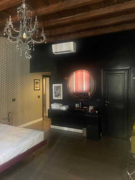Frattina 57, Rome, Italy
