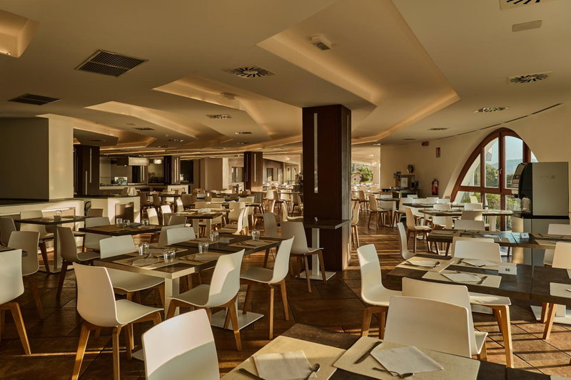 Club Esse Roccaruja, Stintino, Italy