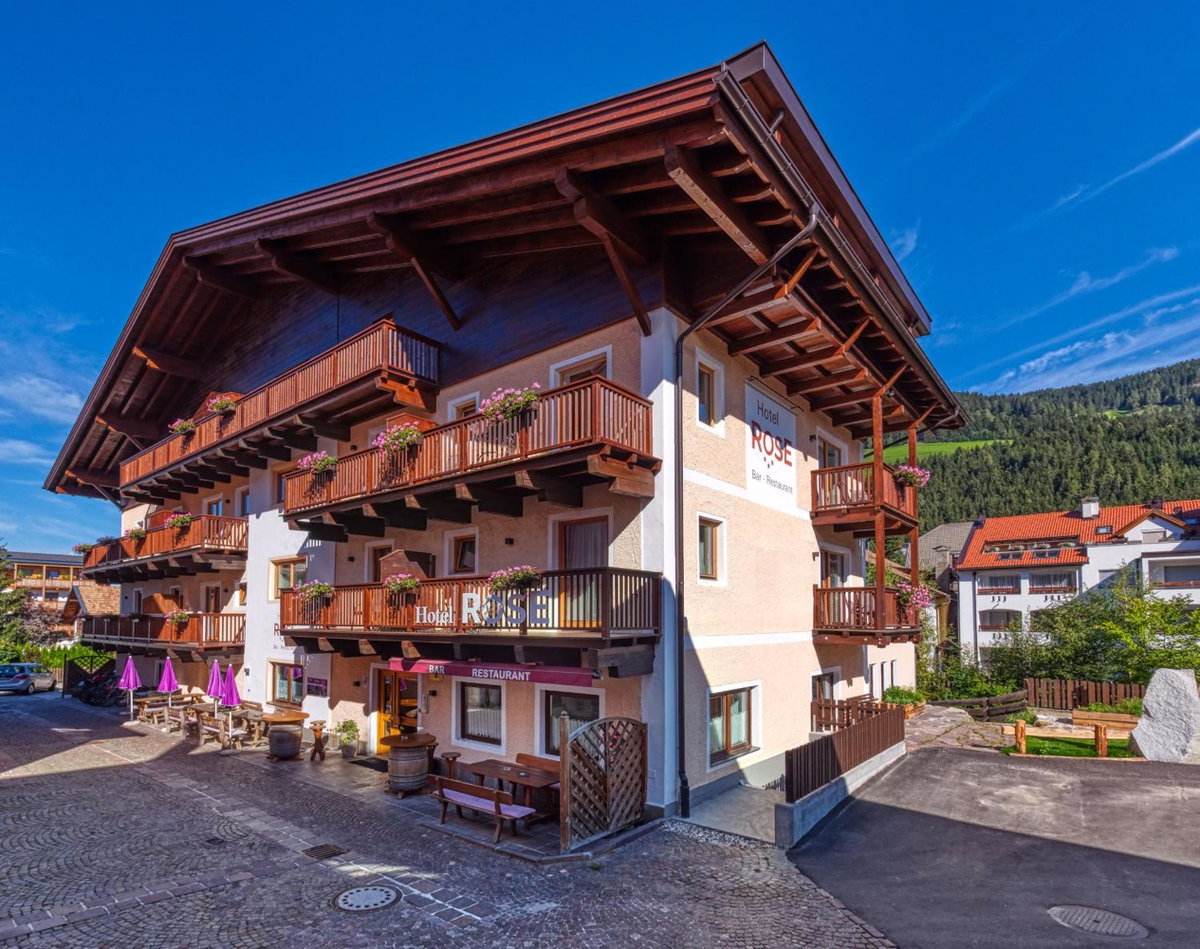 Hotel · Hotel Rose, Villabassa