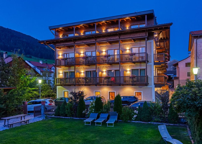 Hotel Rose, Villabassa, Italy