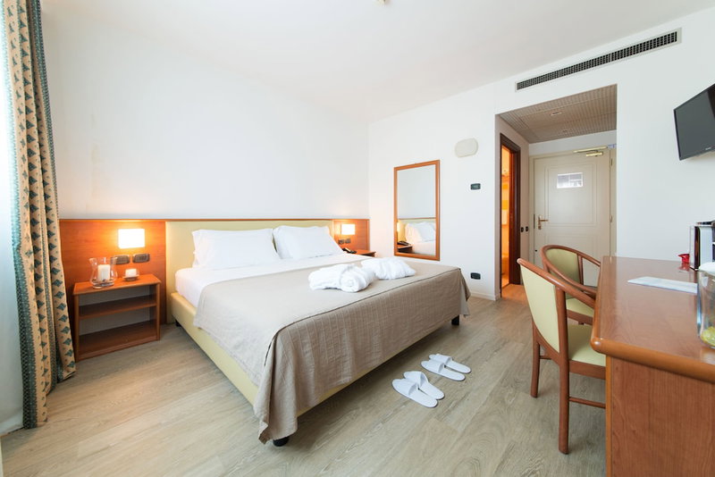 Airport Hotel, Bagnatica, Italy