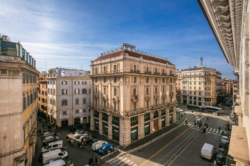 Tritone Top House, Rome, Italy