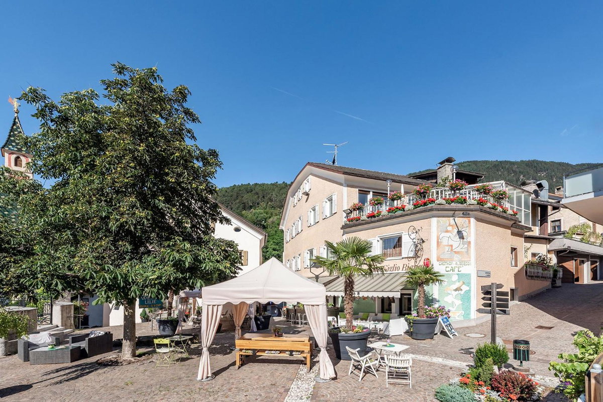 Hotel Weisse Lilie - B&B, Italy