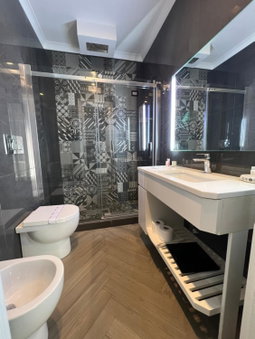 Relais Piazza Vittoria, Naples, Italy