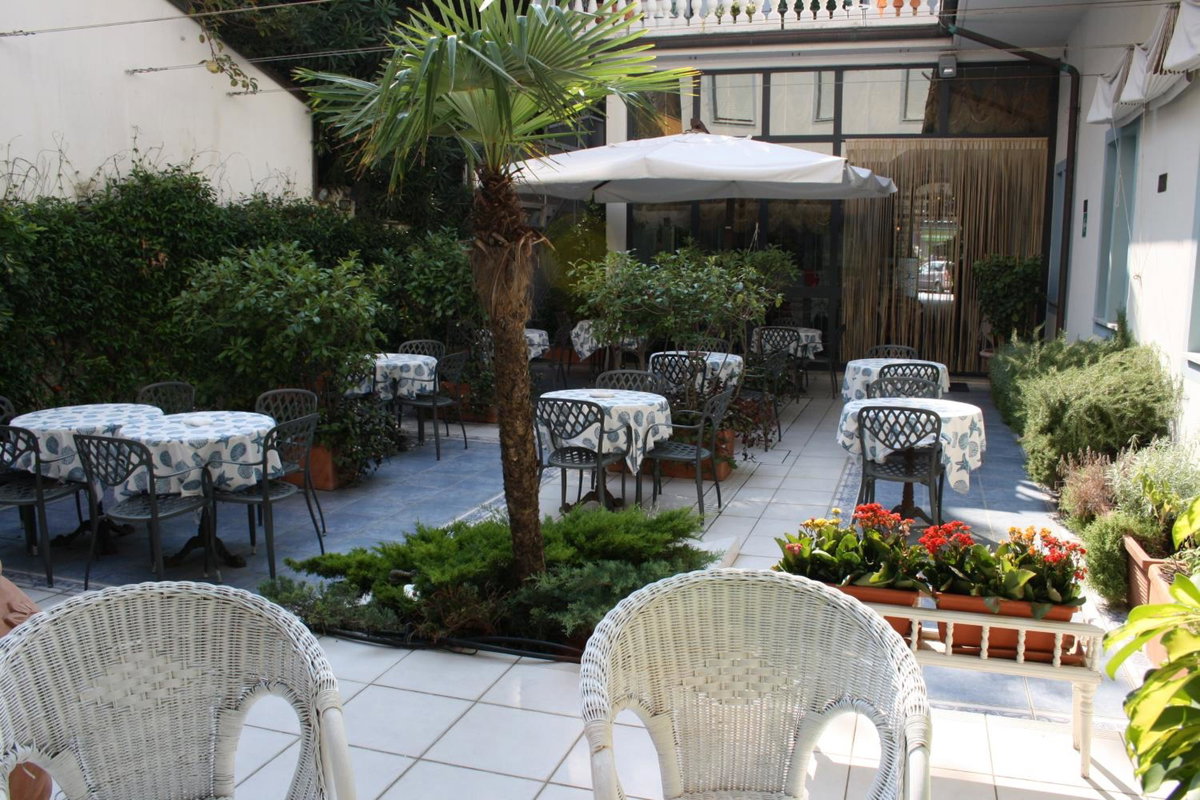 Hotel · Hotel London, Viareggio