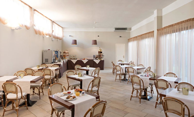 Hotel Spinelli, Viareggio, Italy