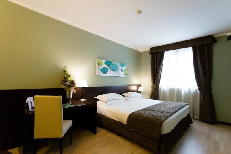 Air Palace Hotel, Leinì, Italy