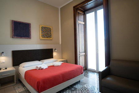 New Gallery, Naples, Italy