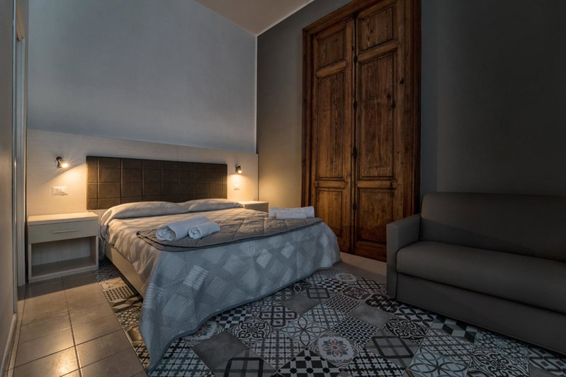 New Gallery, Naples, Italy