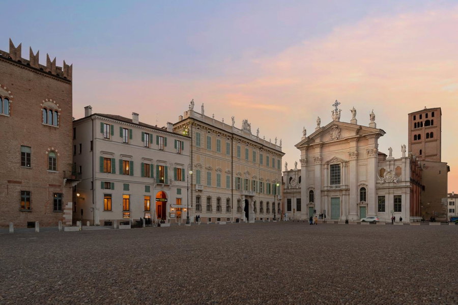 Cà Uberti Palace Hotel, MantegnaHotels, Mantova, Italy