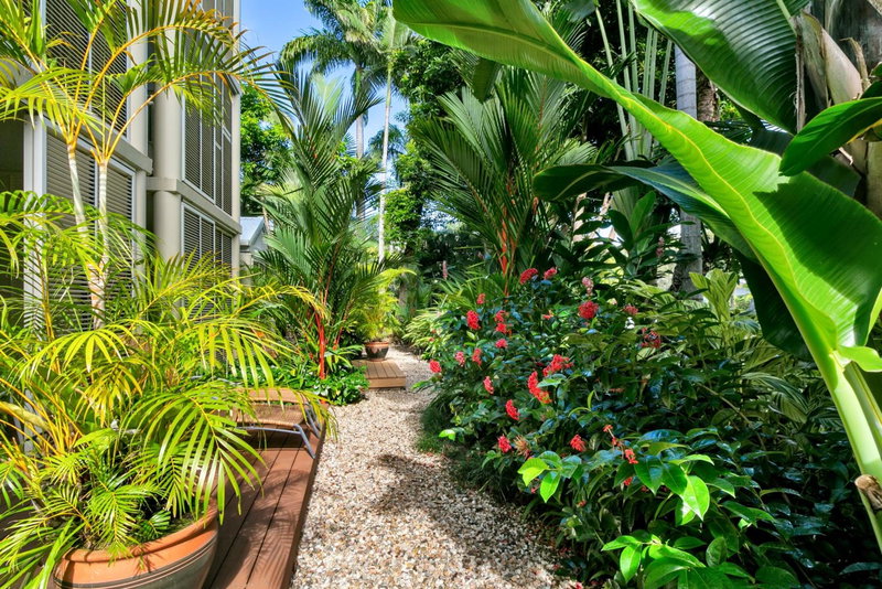 Port Douglas Apartments - Adults Only Oasis, Port Douglas, Australia