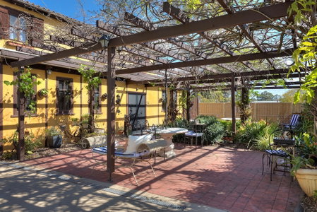 The Table Guesthouse, Greta, Australia