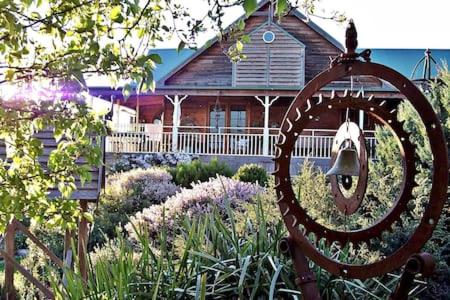 Inspiring Views B&B, Wodonga, Australia