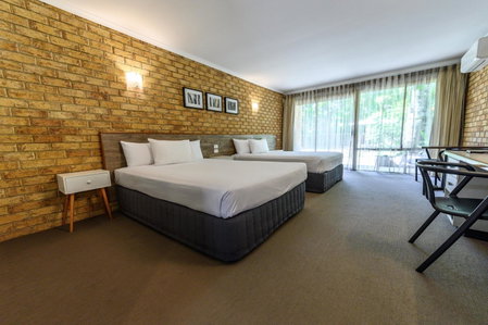 Sunshine Coast Motor Lodge, Woombye, Australia