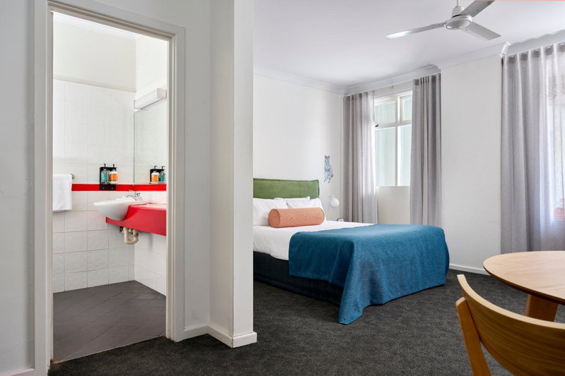 Baileys Parkside Motel by VetroBlu, Perth, Australia