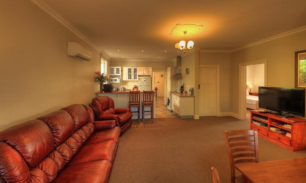 Grace's Spa Cottage, Australia