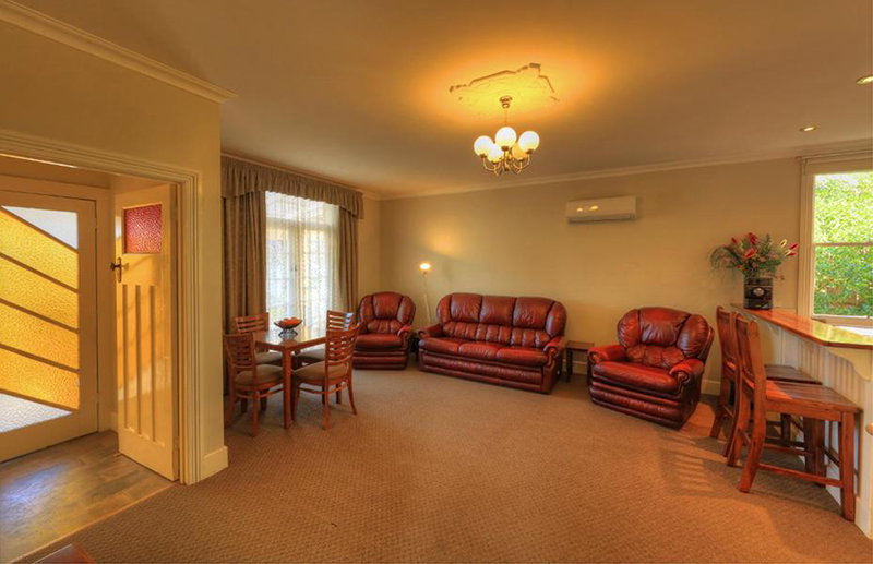 Grace's Spa Cottage, Smithton, Australia