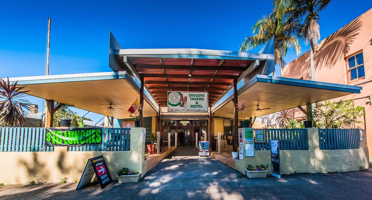 Diggers Tavern, Australia