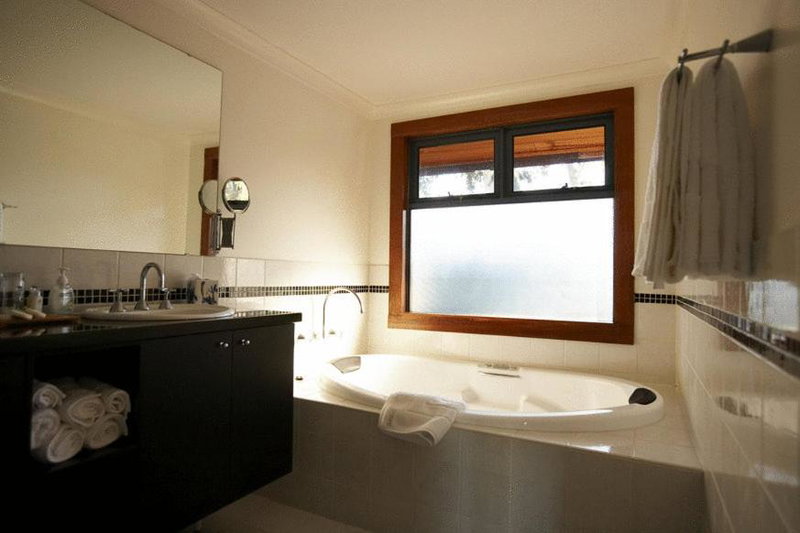 Lazy River Boutique Bed & Breakfast, Pinjarra, Australia