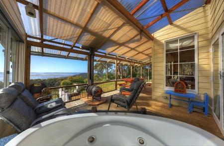 Island View Spa Cottage, Smithton, Australia